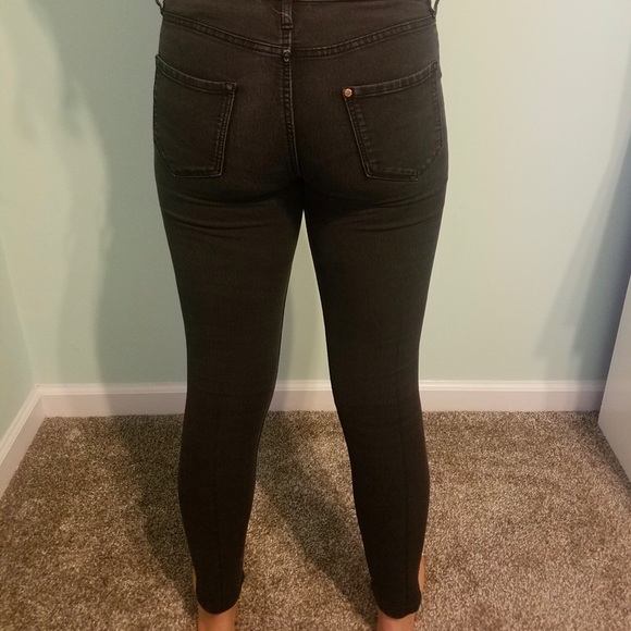 H&M jeans - Picture 2 of 5